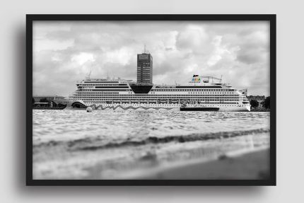 Wandbild AIDAmar in Riga