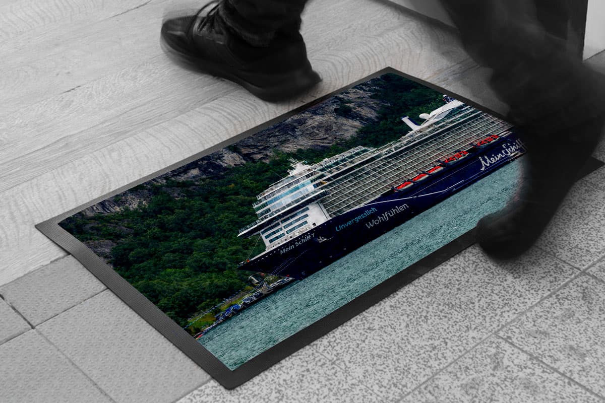 Fußmatte Mein Schiff 7 "Gigant am Feld"