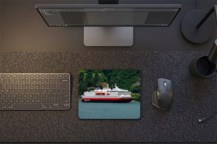 Mousepad MS Nordkapp im Geirangerfjord